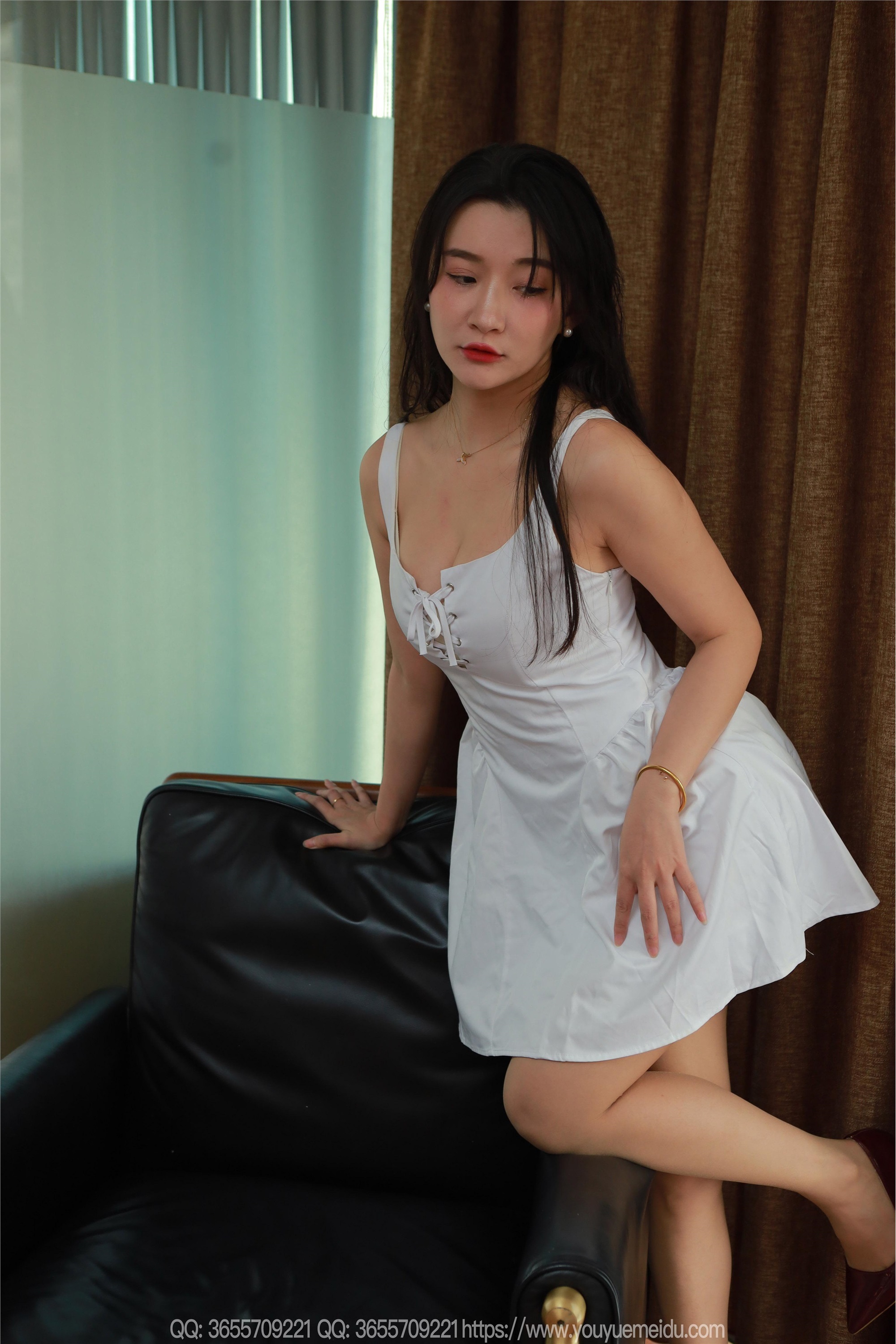 IESS异思趣向  2025.03.12 丝享家 1999 秋秋《低胸白裙（上）》